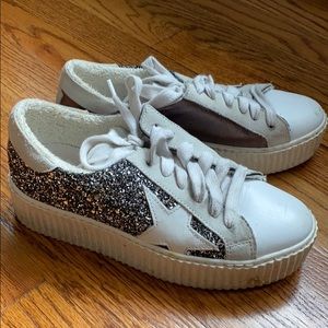 Shoe Box platform white Star sequin sneakers sz 6